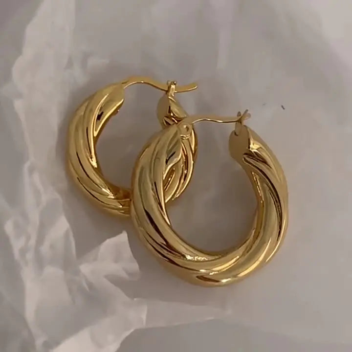 Golden Minimalist Earrings – Small 14K Gold Hoop Earrings for Subtle Elegance