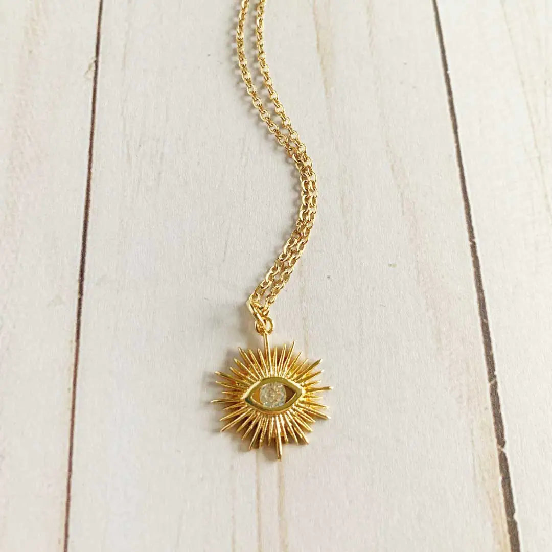 Holly Necklace: Elegant Charm with Gold Necklace Pendant for Every Occasion