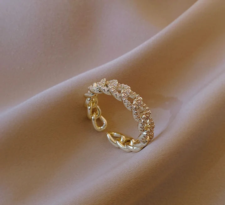 Minimalist Rings – Twist Design Rings for Modern Elegance smart-purchase