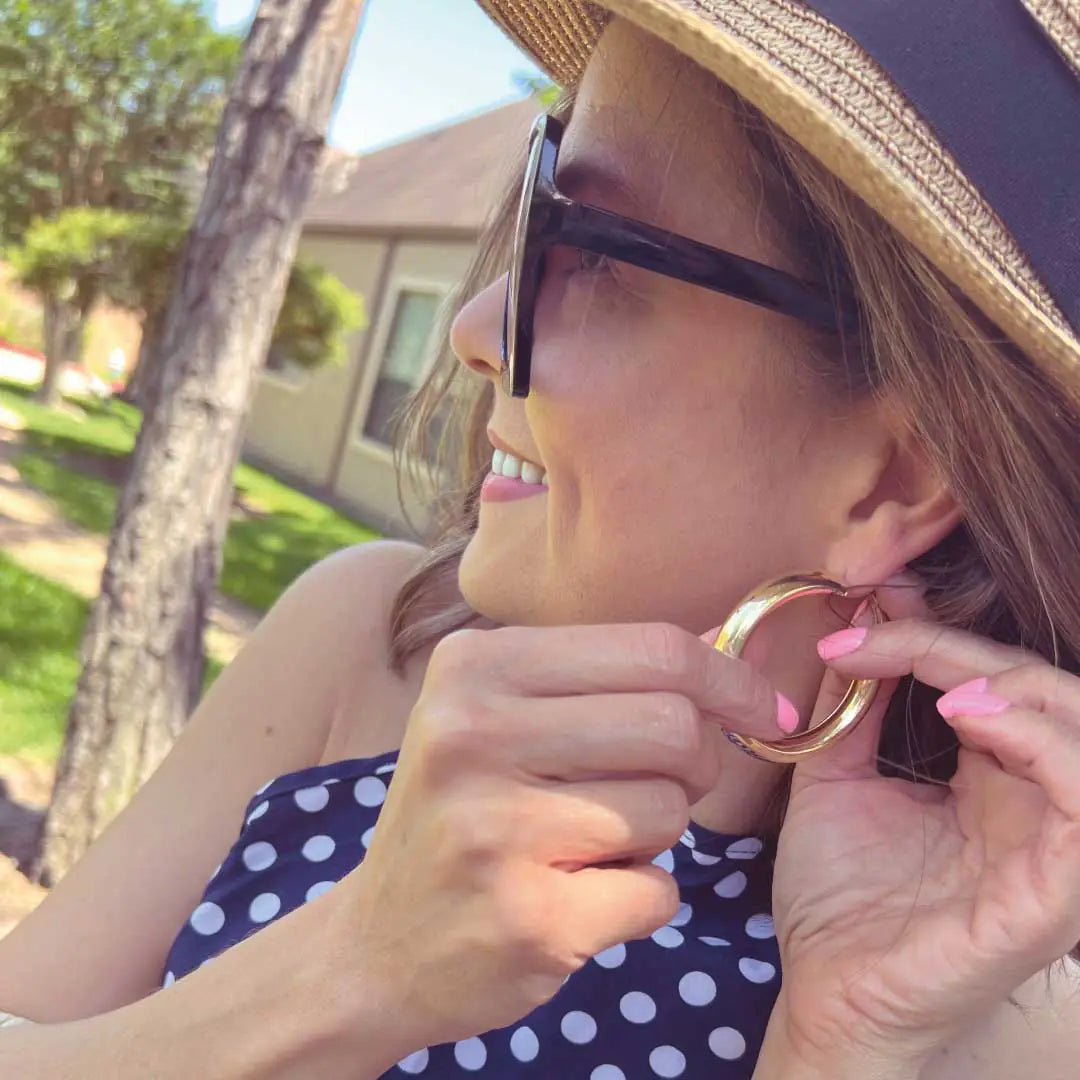 Zales Gold Earrings Hoops: Aura Earrings for Ethereal Elegance smart-purchase