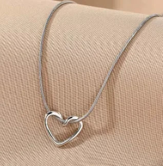 Hollow Love Heart Pendant Necklace - Heart Shape Pendant for Romantic Elegance smart-purchase