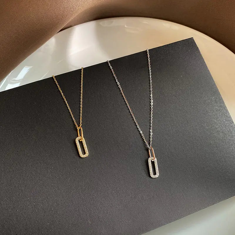 Sterling Silver Pendant Necklaces: Antique Gold Locket Necklace for Everyday Elegance smart-purchase