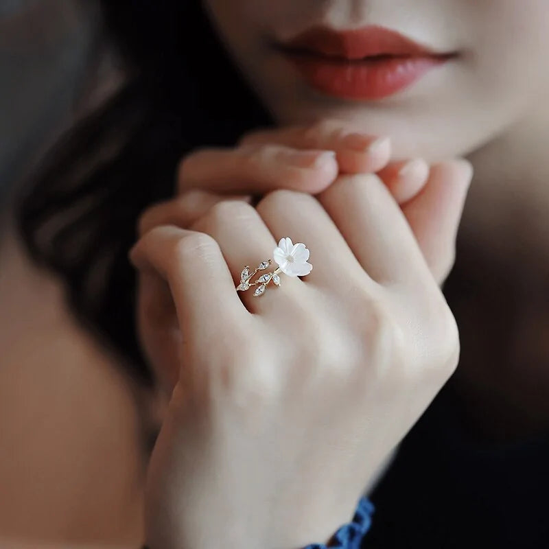 Unique Gold Rings – White Shell Flower Opening Rings for Elegant Style smart-purchase