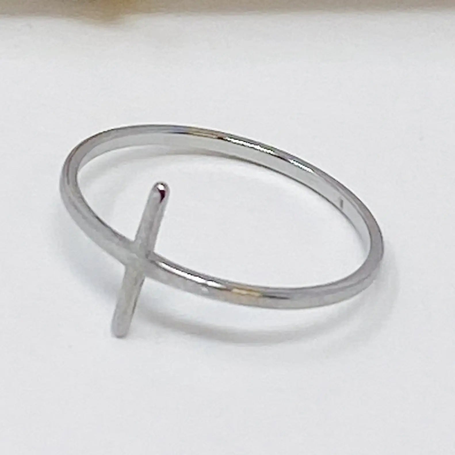 Unique Gold Rings – Side Cross Ring for Meaningful Elegance smart-purchase