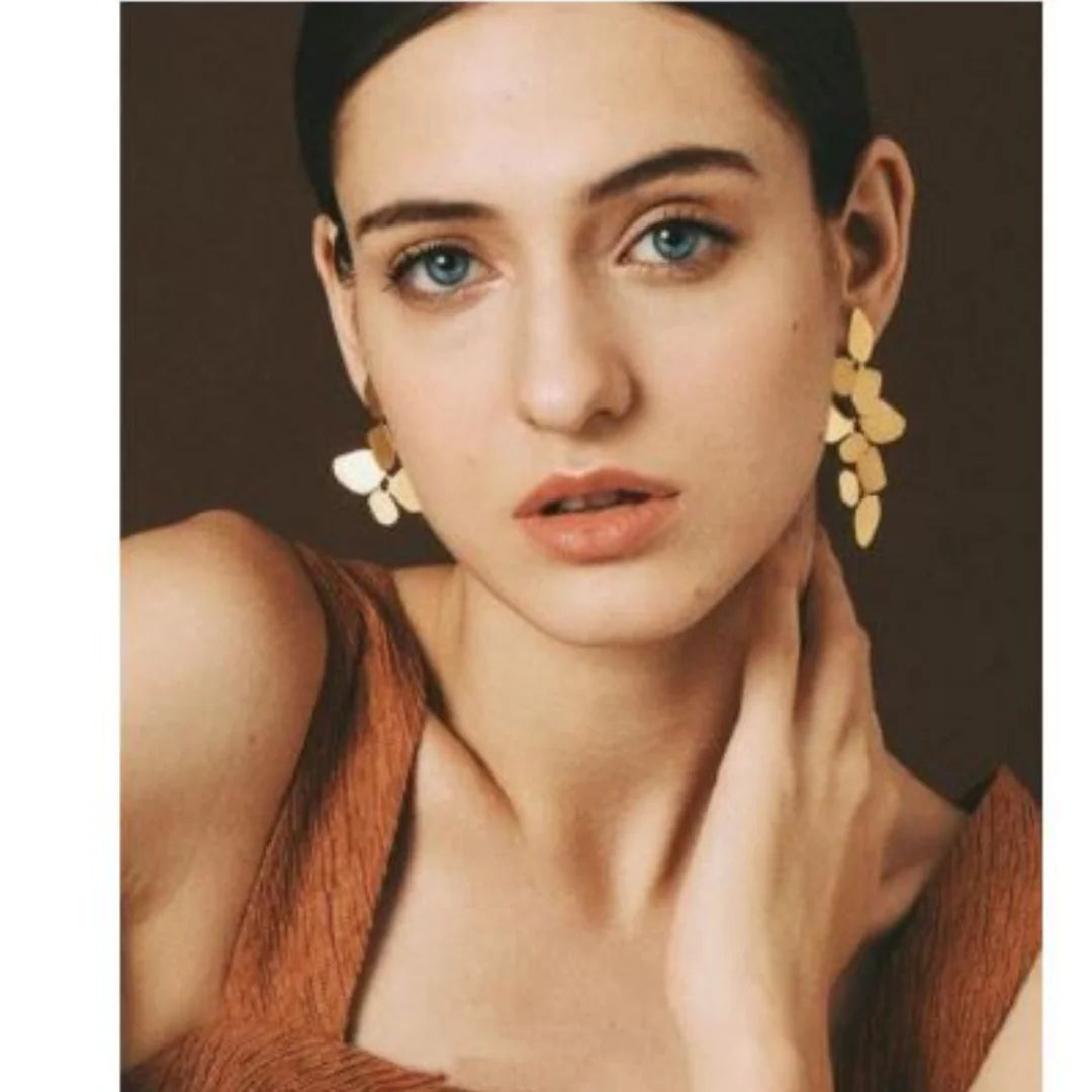 Dangle and Drop Earrings: White Gold Dangle Earrings with Flower Design smart-purchase