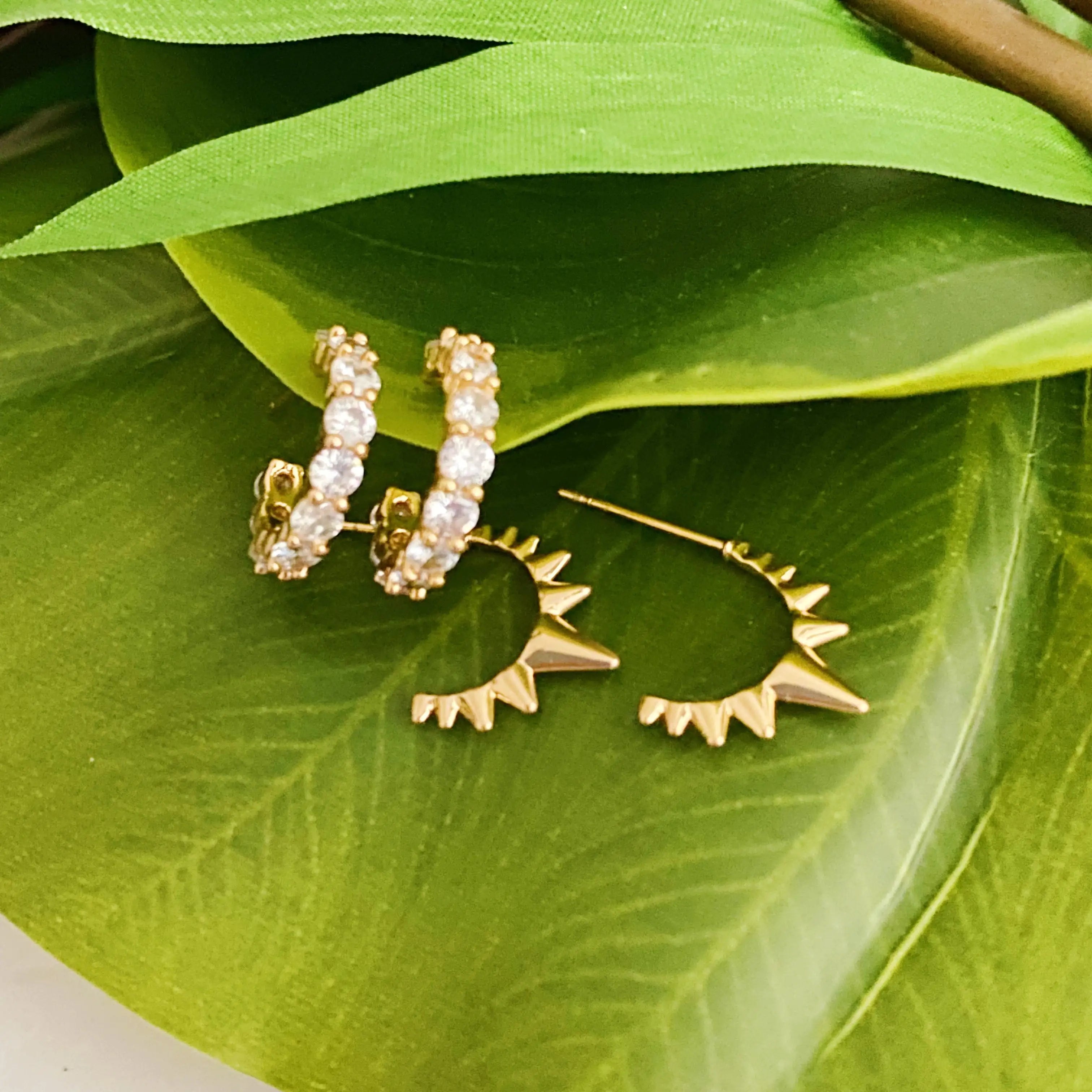 Mood Changer Mini Hoop Earring Set – Versatile Gold Studs Earrings for Every Mood smart-purchase