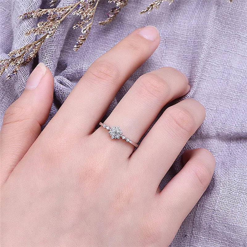 Gold Floral Ring – Luxury Flower Snowflake Ring for Elegant Women smart-purchase