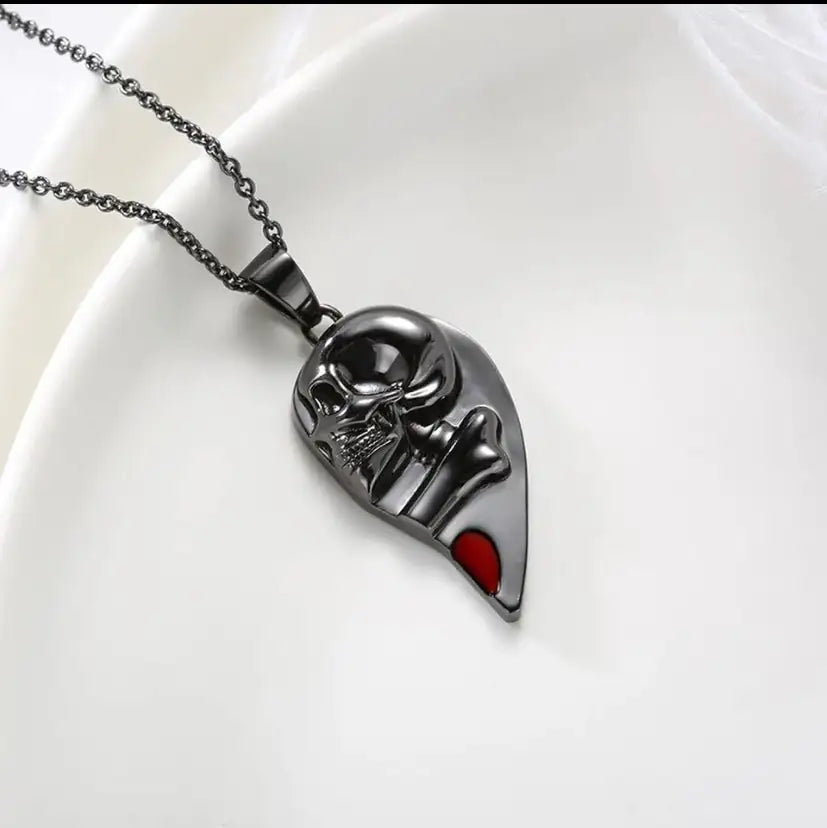 Magnetic Skull Hearts Pendant for Edgy Style smart-purchase