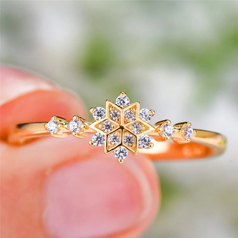 Gold Floral Ring – Luxury Flower Snowflake Ring for Elegant Women smart-purchase