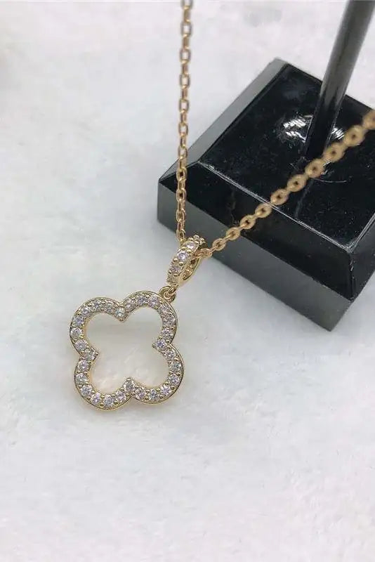 Open & Studded Pendant Necklace for Modern Chic Style smart-purchase