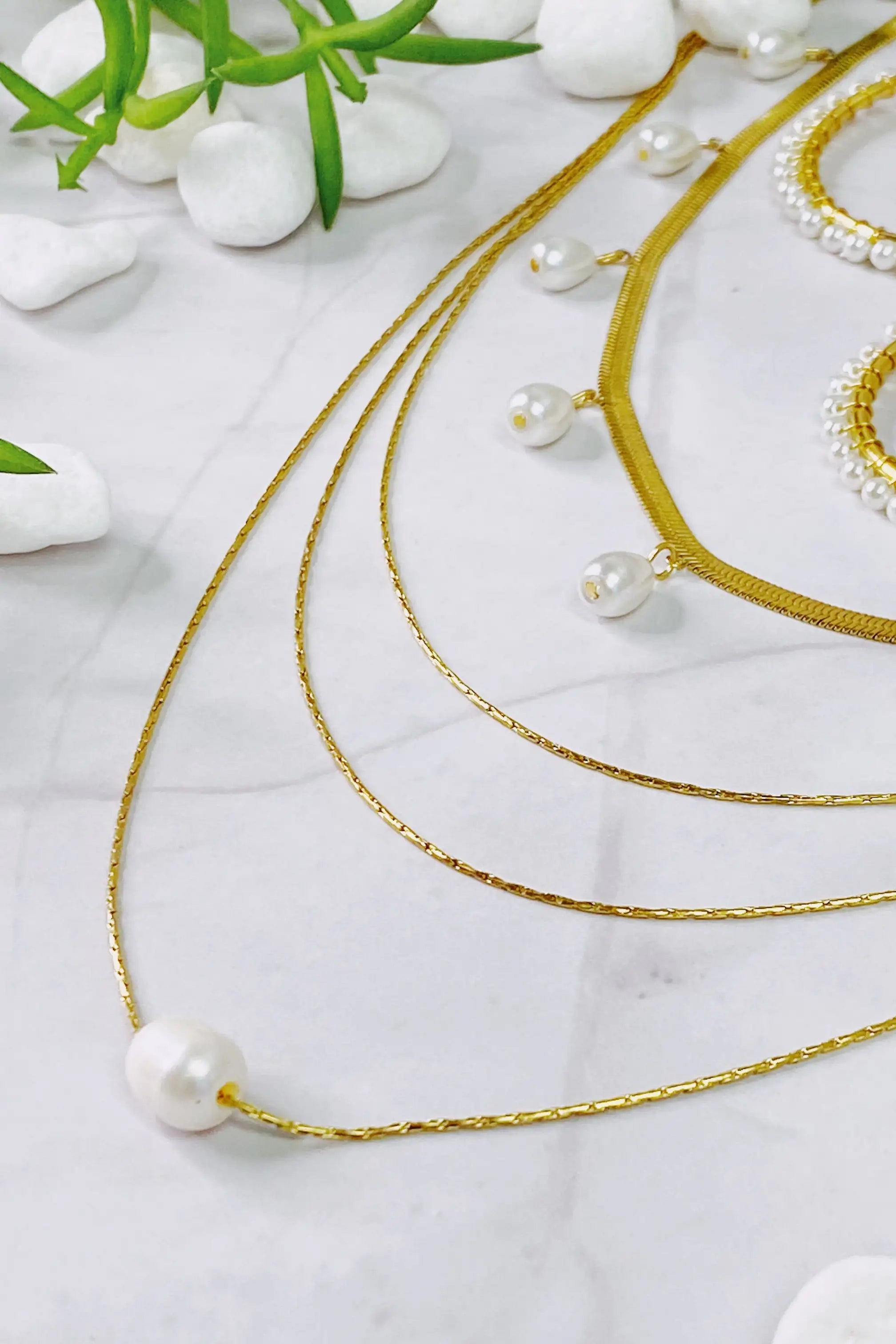Layered Freshwater Pearl Pendant Necklace with Gold Chain Pendant smart-purchase