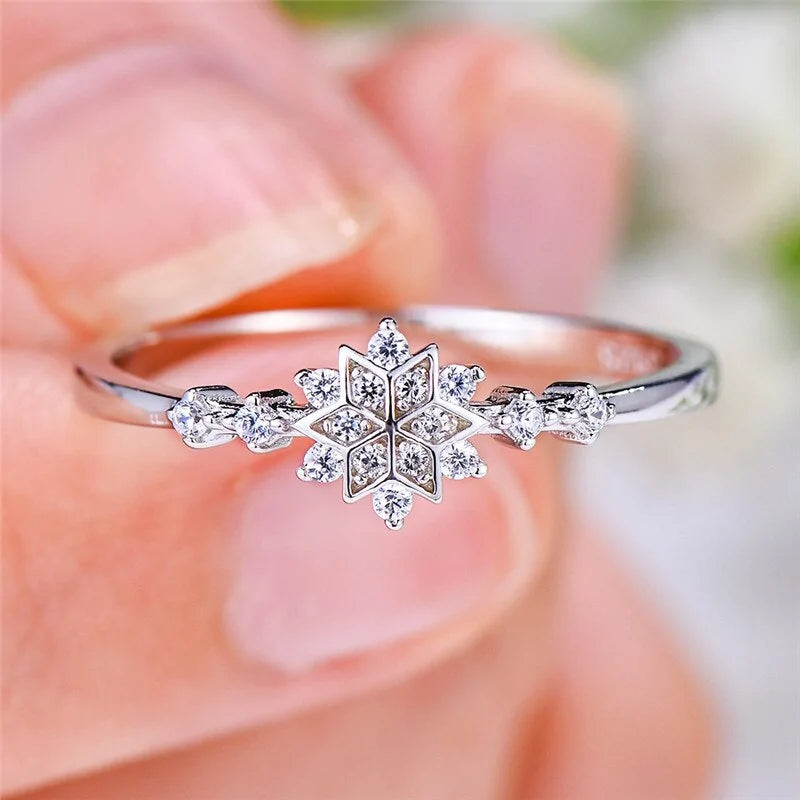 Gold Floral Ring – Luxury Flower Snowflake Ring for Elegant Women smart-purchase