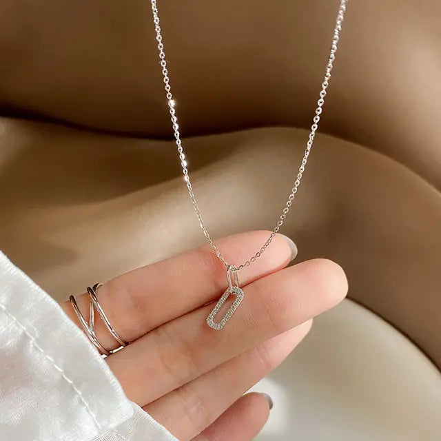Sterling Silver Pendant Necklaces: Antique Gold Locket Necklace for Everyday Elegance smart-purchase