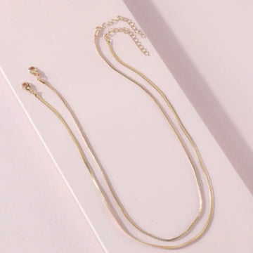 Ivy Necklace: Cubic Zirconia Pendant Necklace for Nature-Inspired Elegance