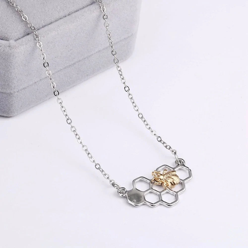 Honeycomb Heart Pendant with Chain - Gold Heart Pendant for Unique Elegance smart-purchase