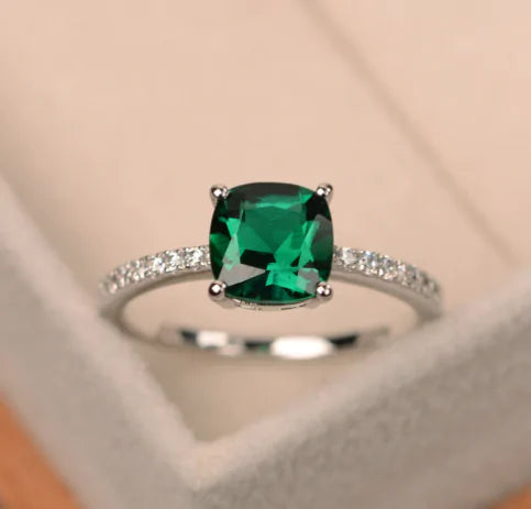 Embellished Emerald Luxury Ring for Elegant Style - Unique Diamond Rings with Timeless Beauty smart-purchase