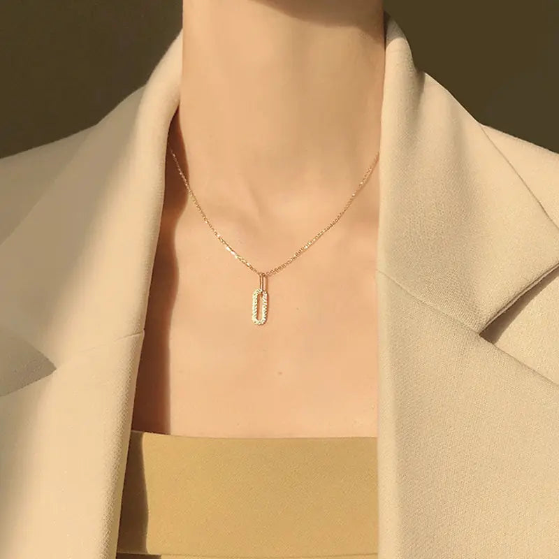 Sterling Silver Pendant Necklaces: Antique Gold Locket Necklace for Everyday Elegance smart-purchase