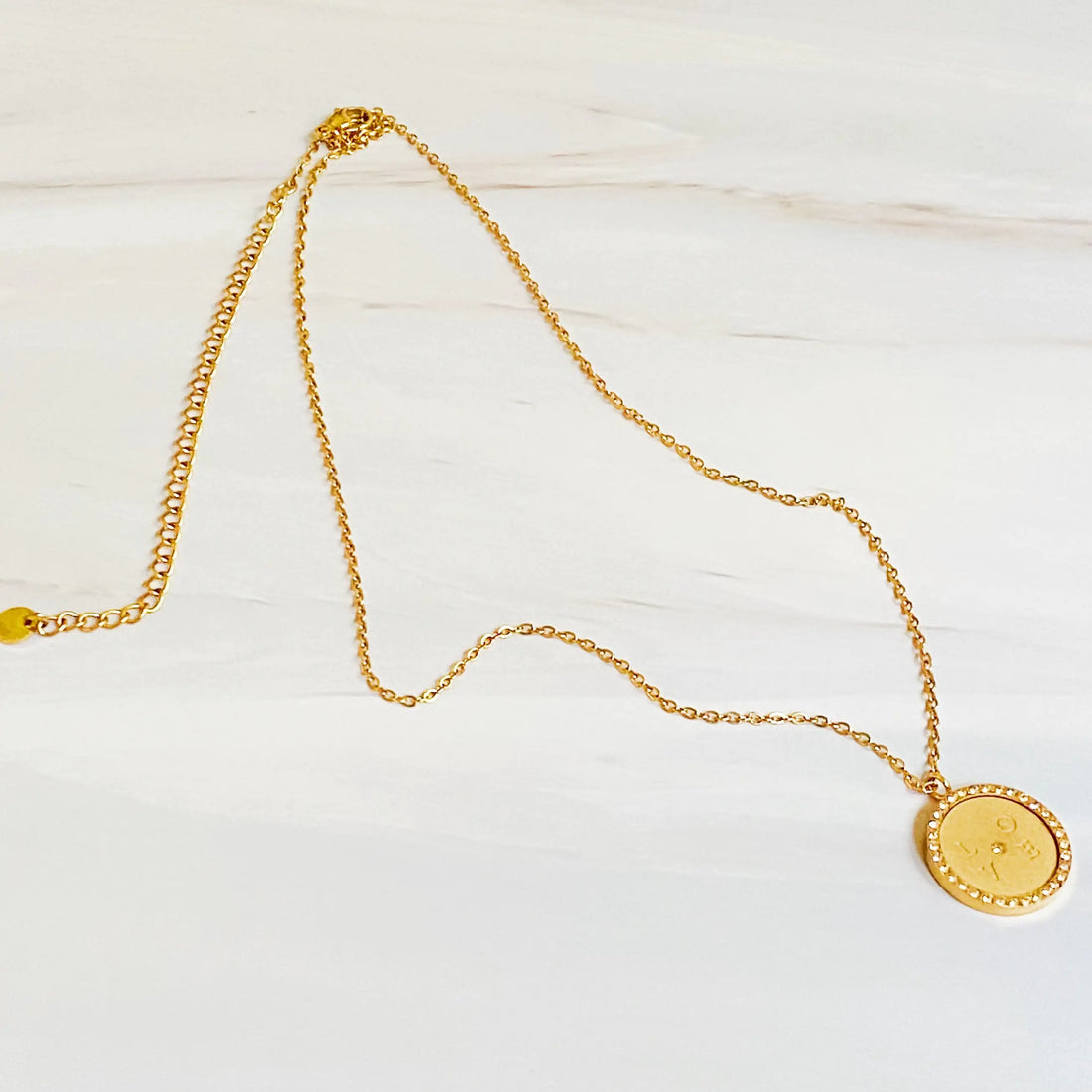 Loveholic Round Pendant Necklace: Romantic Gold Locket Pendant Elegance