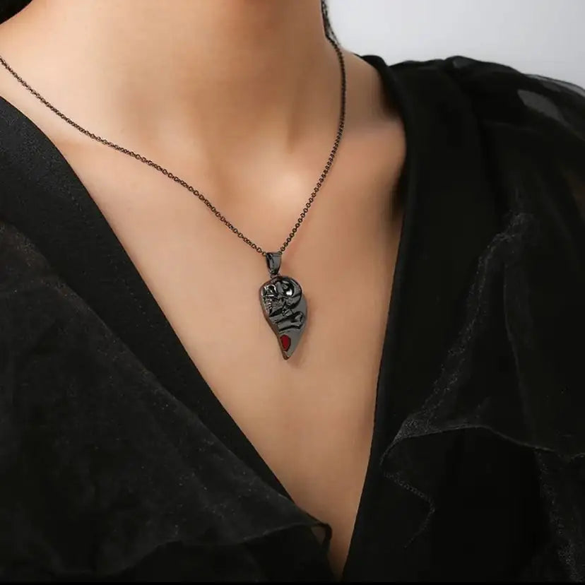 Magnetic Skull Hearts Pendant for Edgy Style smart-purchase