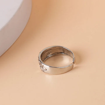 Black Gold Ring – Men's Demon Eye Evil Ring for Bold Style