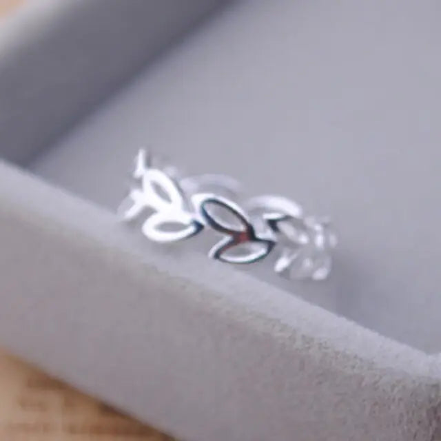 Sterling Silver Heart Ring – Unique Personality Silver Plated Love Hug Ring smart-purchase