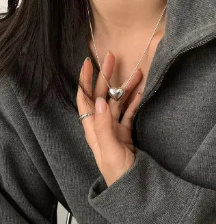 Hollow Love Heart Pendant Necklace - Heart Shape Pendant for Romantic Elegance smart-purchase