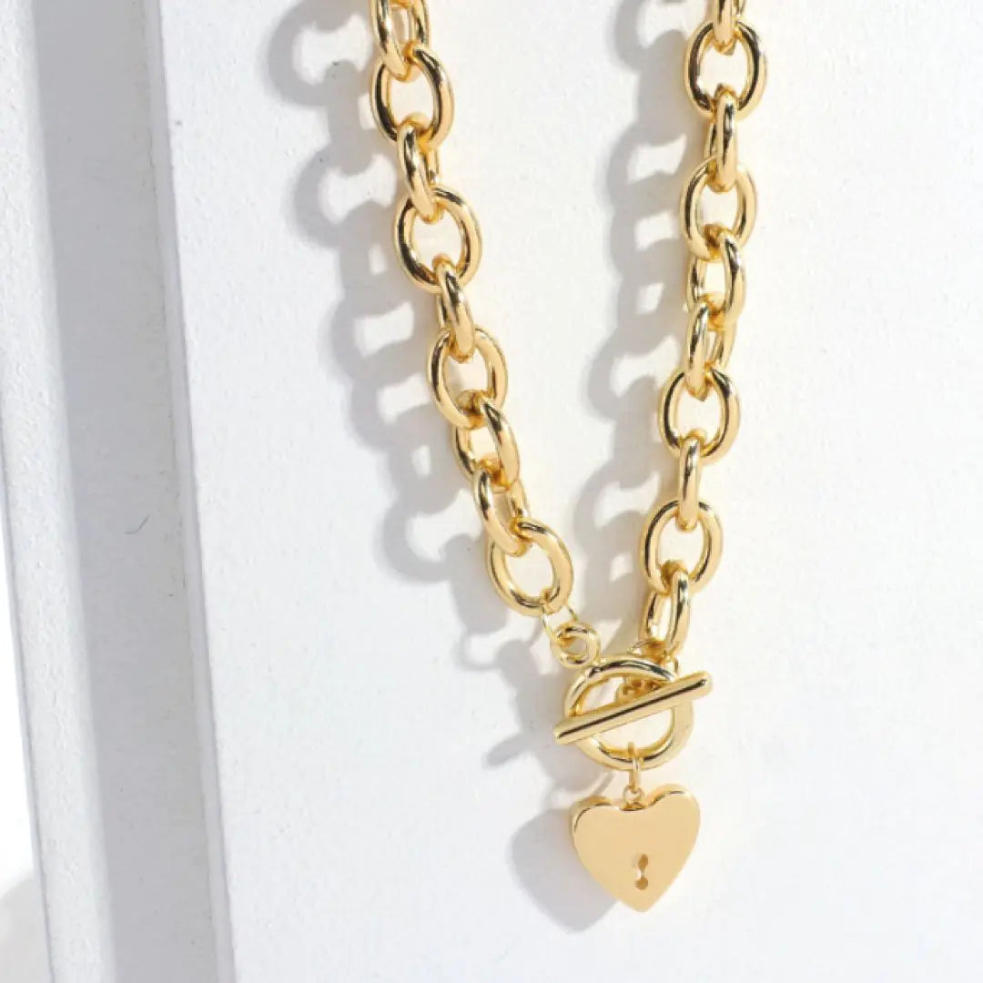 Casie Necklace: Chic and Contemporary Accessory smart-purchase
